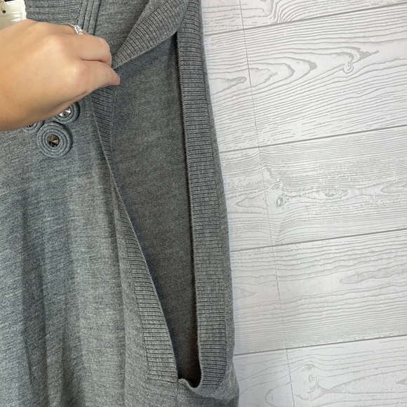 ALICE By Temperley Grey Marie Sweater Poncho Cape Size Large NWT - Picture 8 of 8